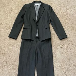 Womens pantsuit